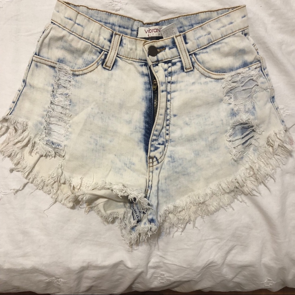 Distressed acid washed high waisted denim shorts